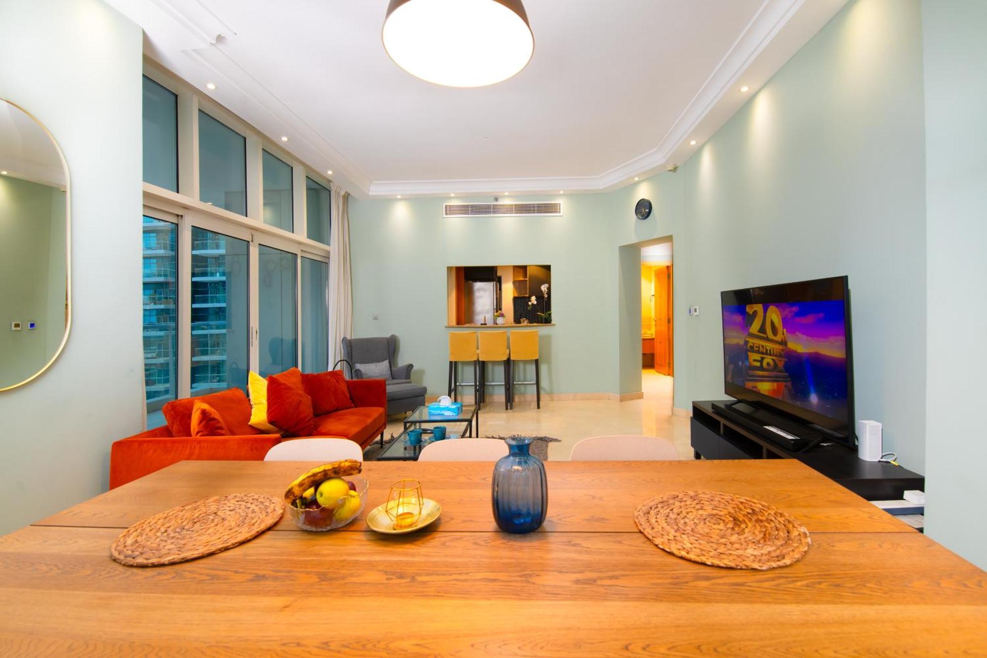 Avant Marina 2br With Amazing Views Apartment