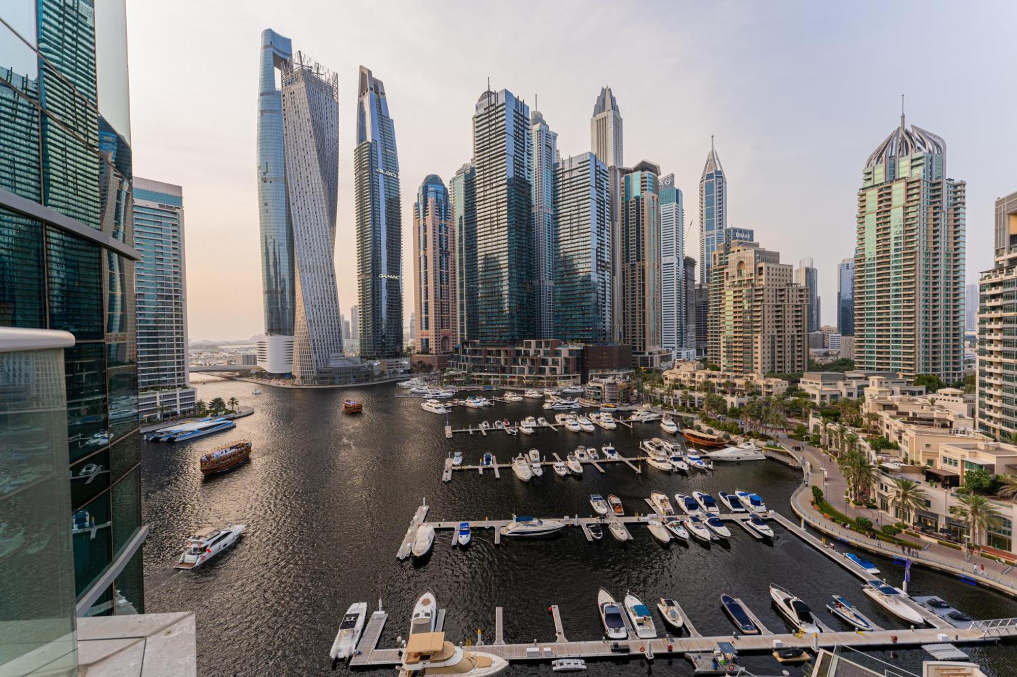Apartment Avant Marina 2br With Amazing Views Dubai